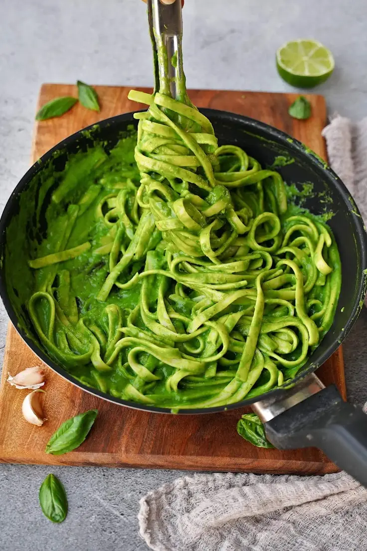 14. Green Spinach Pasta by Ela Vegan
