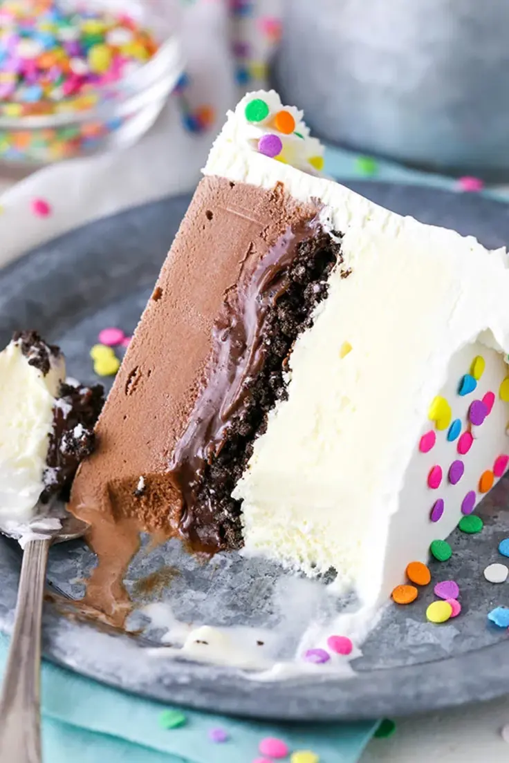 25. Copycat Dairy Queen Ice Cream Cake by Life Love and Sugar
