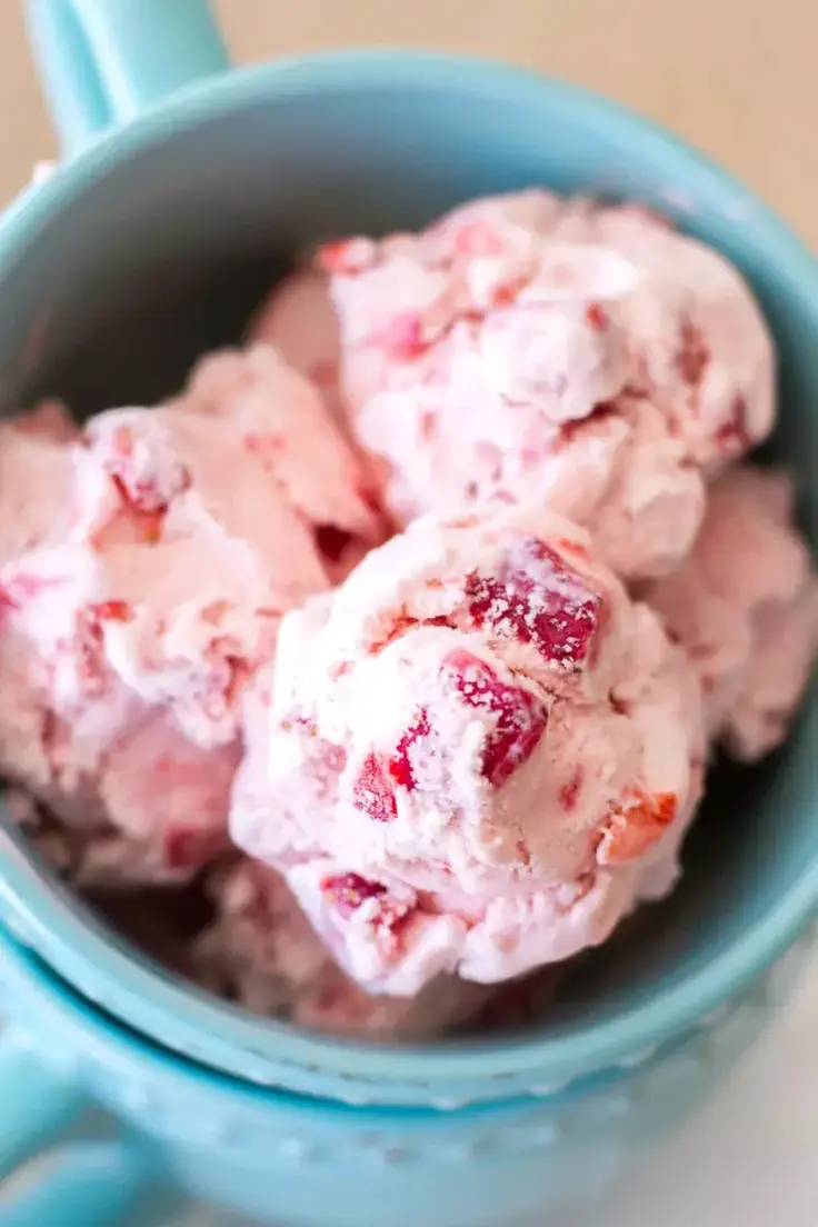 Homemade Strawberry Ice Cream Recipe by A Latte Food