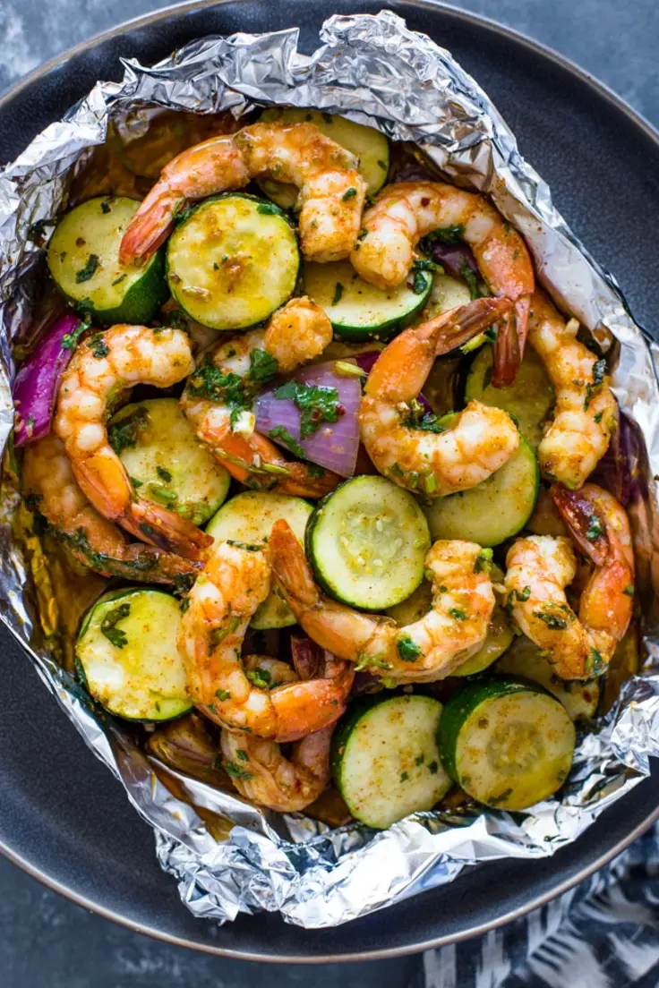 2. Garlic Shrimp and Veggies Packs by Gimme Delicious 
