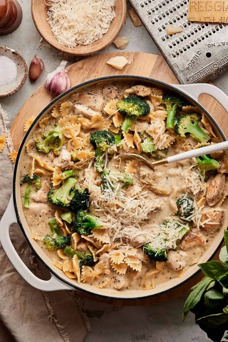 30-Minute Chicken Broccoli Alfredo Recipe by Kale Junkie