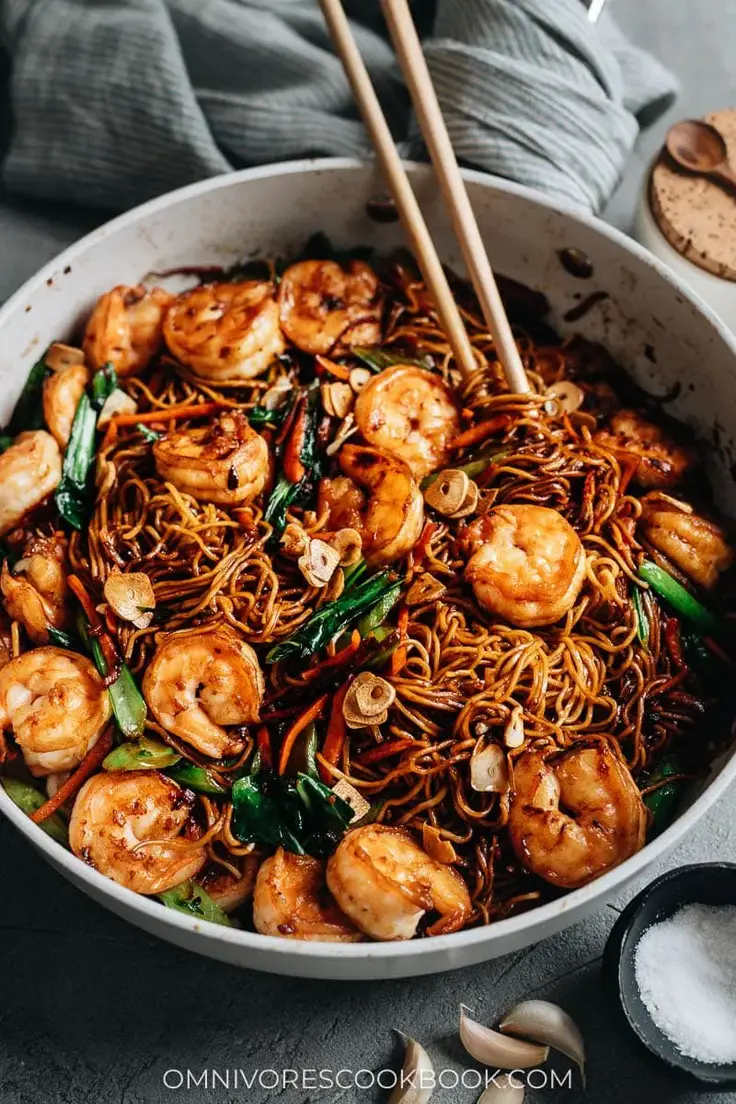 Shrimp Pad Thai Recipe by Omnivore’s Cook Book
