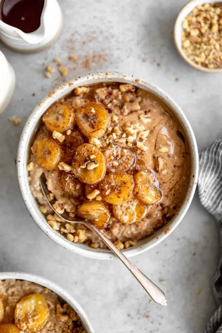 Caramelized Banana Oatmeal Recipe by Eat with Clarity - super easy to make low calorie breakfast recipe that is extremely filling!