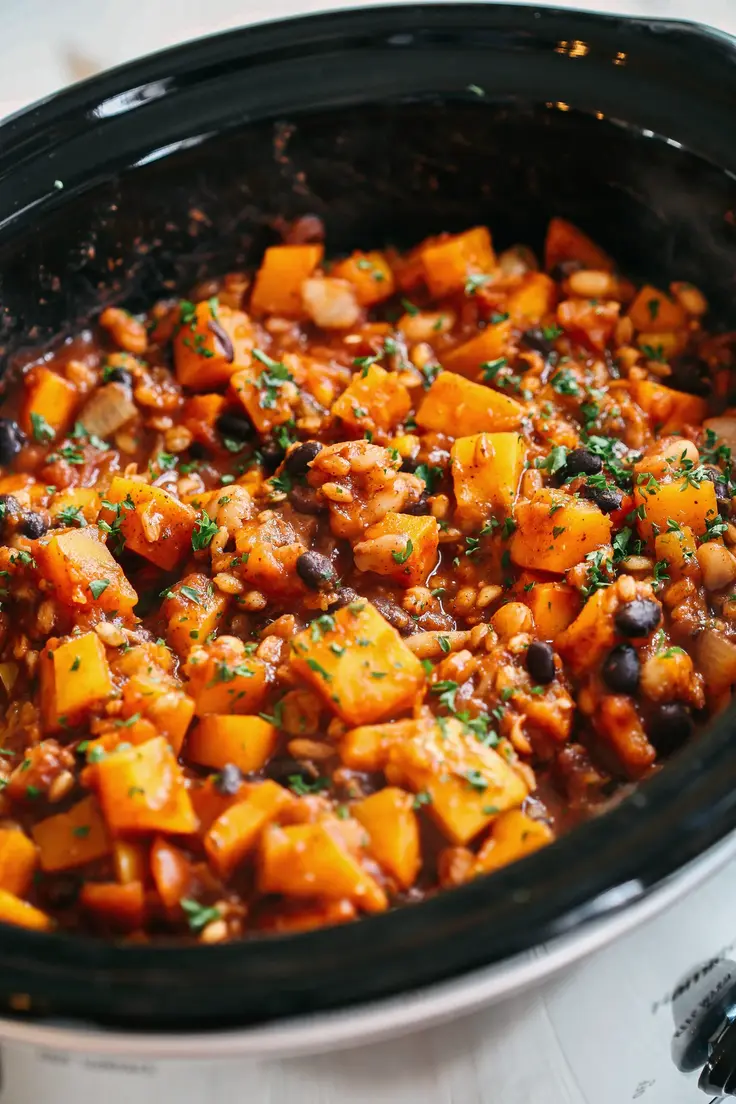 Slow Cooker Butternut Squash & Farro Chilli Recipe by Eat Yourself Skinny 