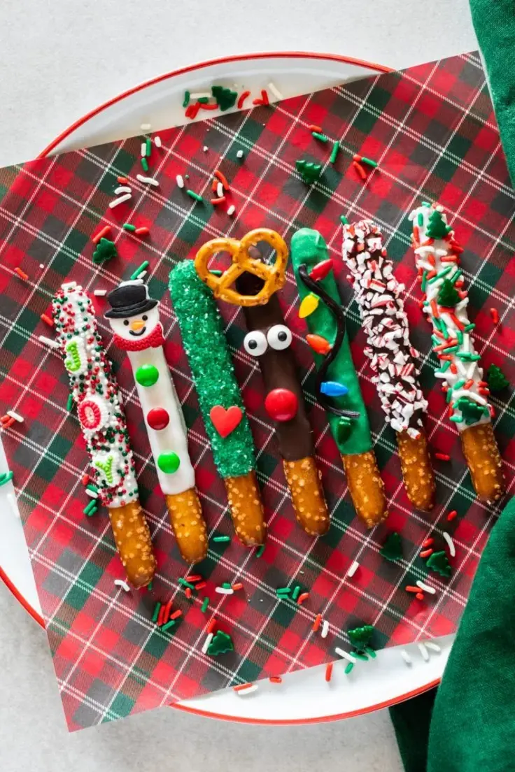 
Christmas Pretzel Rods Recipe by A Pumpkin And A Princess
