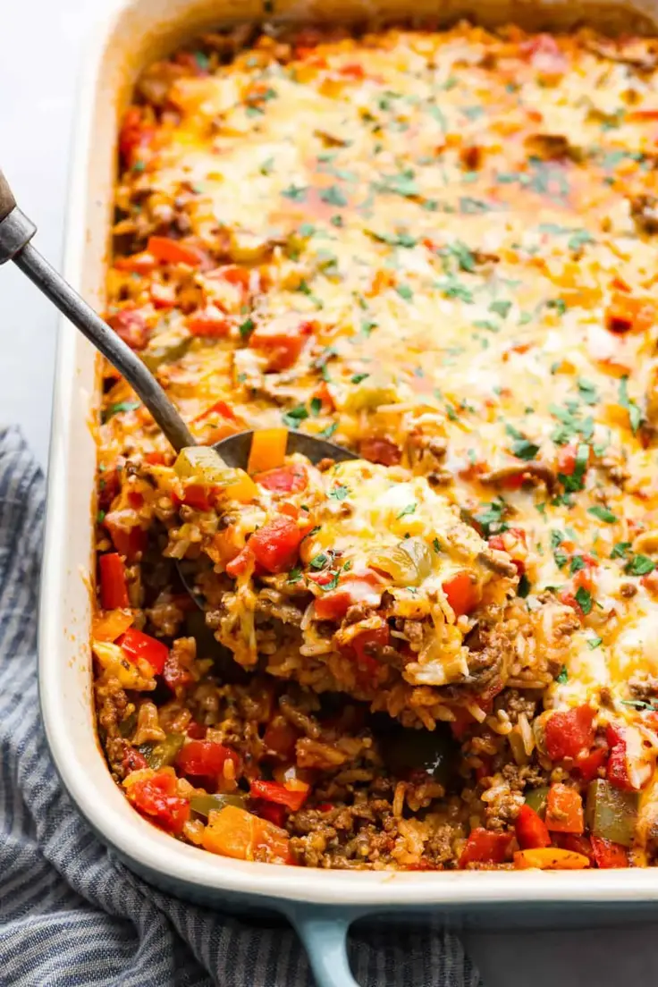 Stuffed Pepper Casserole (Super Easy!) 