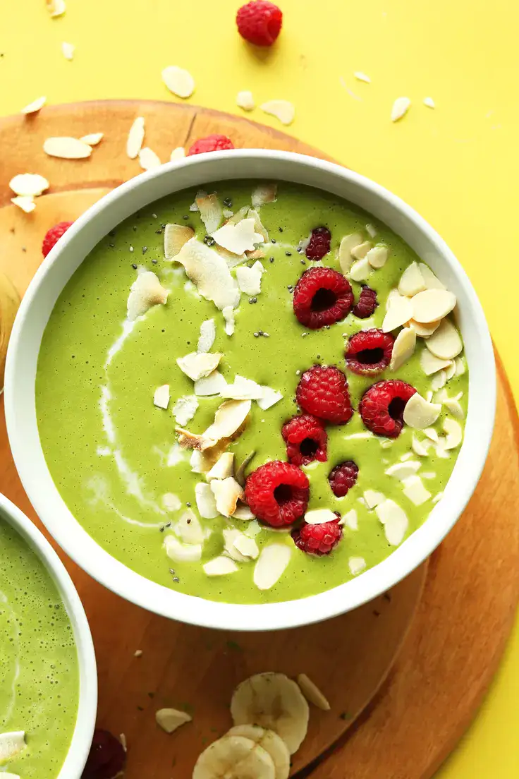 Matcha Green Smoothie Bowl by Minimalist Baker
