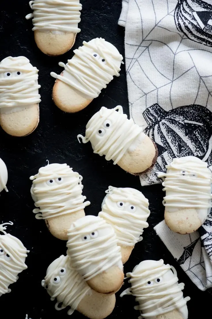 Mummy Cookies Recipe by Sweetly Splendid
